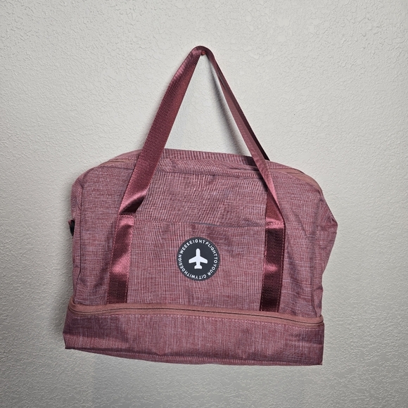 WEEKEND EIGHT TRAVEL BAG COOLER INSULATED LINED( 5 compartments) - Picture 2 of 15